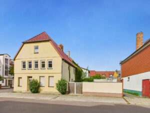 Strassenansicht+Zufahrt